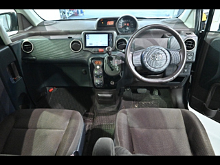 TOYOTA SPADE 2012