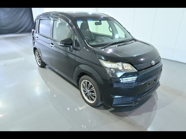 TOYOTA SPADE 2012