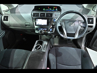 TOYOTA PRIUS ALPHA 2014