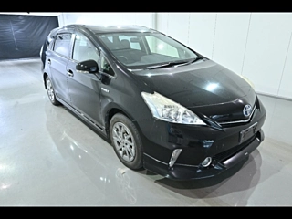 TOYOTA PRIUS ALPHA 2014