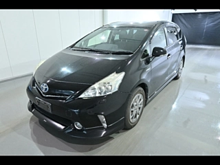 TOYOTA PRIUS ALPHA 2014