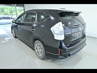 TOYOTA PRIUS ALPHA 2014