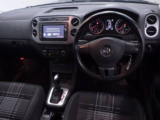 VOLKSWAGEN TIGUAN 2015