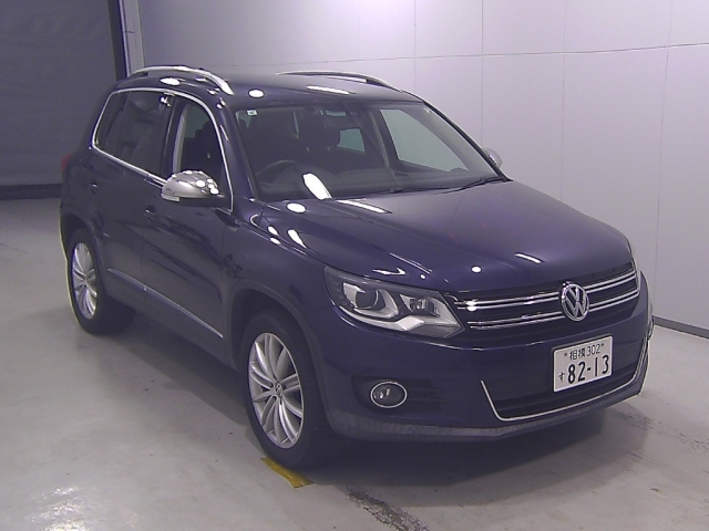 VOLKSWAGEN TIGUAN 2015