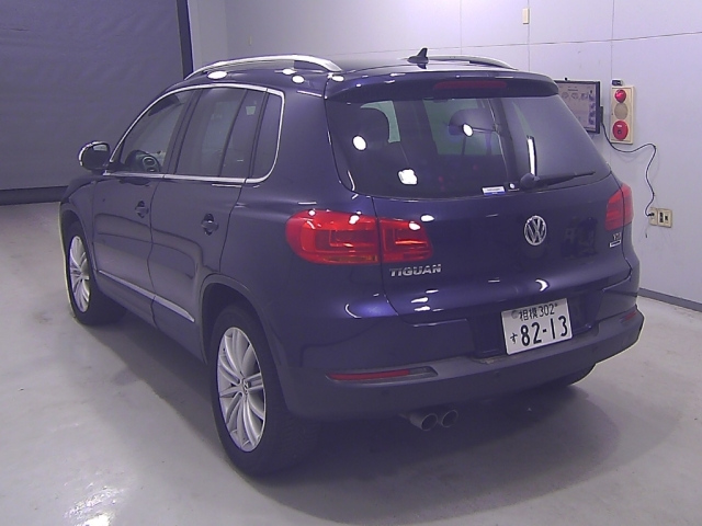 VOLKSWAGEN TIGUAN 2015