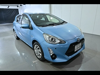 TOYOTA AQUA 2015