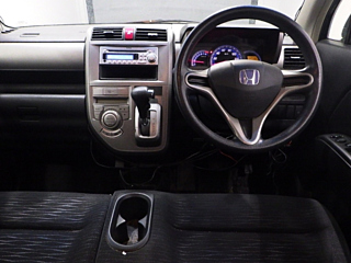 HONDA ZEST 2011