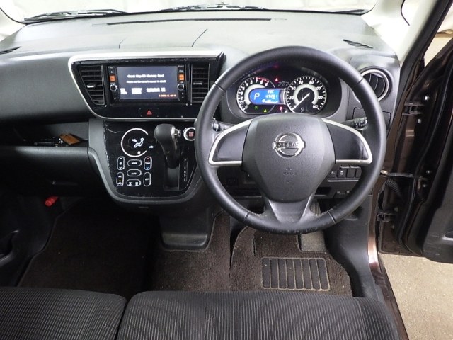 NISSAN DAYZ ROOX 2015