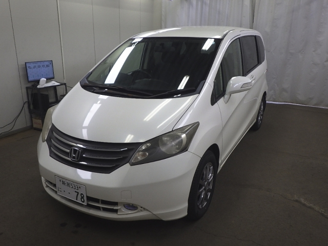 HONDA FREED 2010