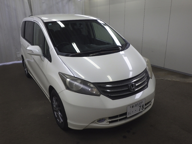 HONDA FREED 2010