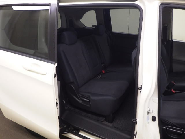 HONDA FREED 2010