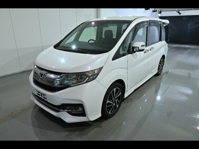 HONDA STEP WAGON 2016