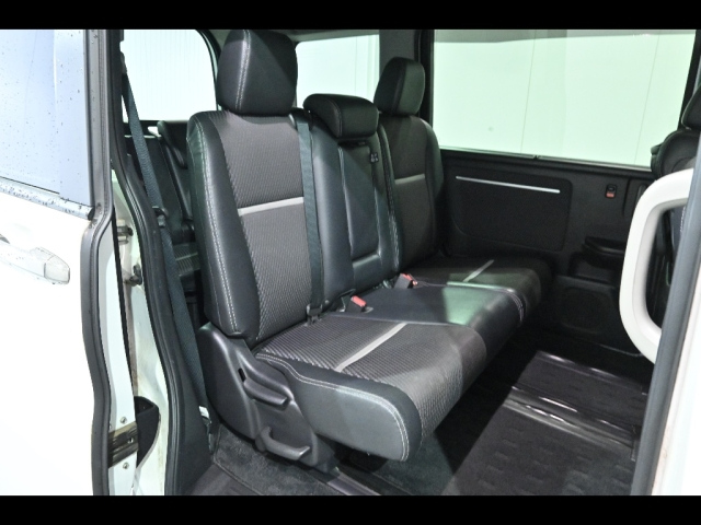 HONDA STEP WAGON 2016