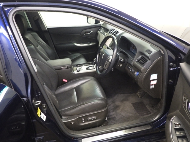 TOYOTA CROWN 2012