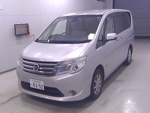 NISSAN SERENA 2015