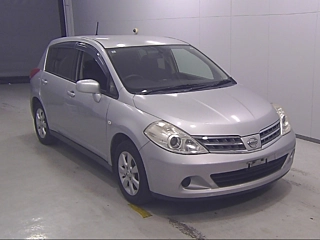NISSAN TIIDA 2012
