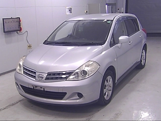 NISSAN TIIDA 2012
