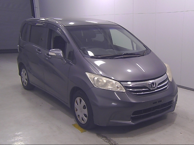 HONDA FREED 2013
