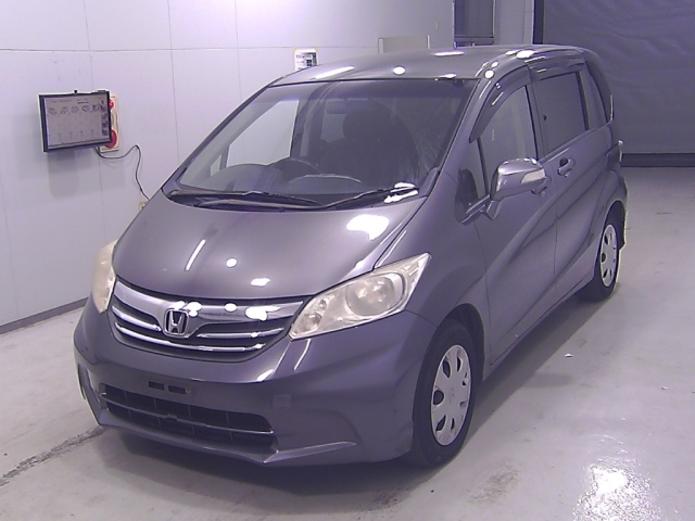 HONDA FREED 2013