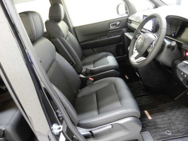 HONDA STEP WAGON 2025