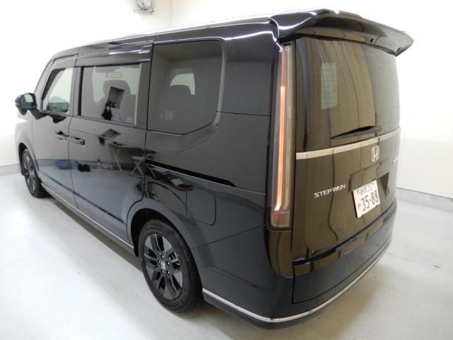 HONDA STEP WAGON 2025