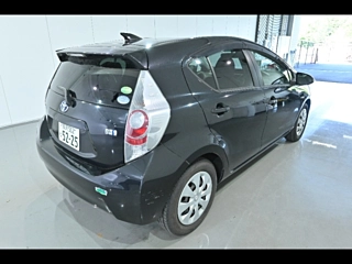 TOYOTA AQUA 2013