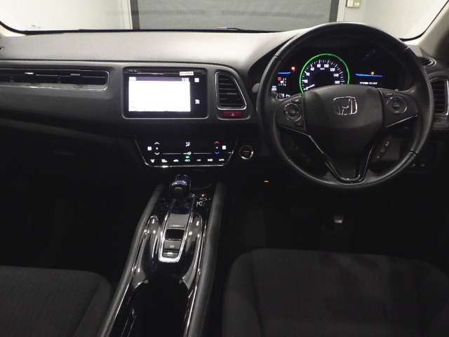 HONDA VEZEL 2015