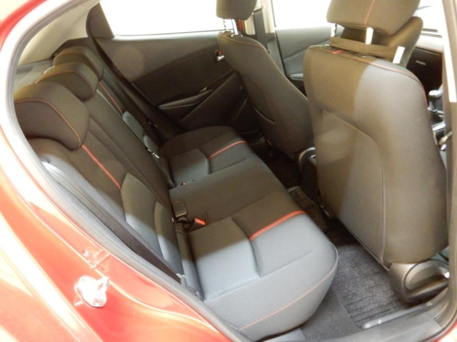 MAZDA DEMIO 2015