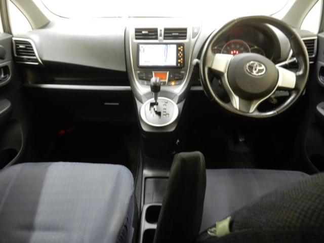 TOYOTA RACTIS 2011