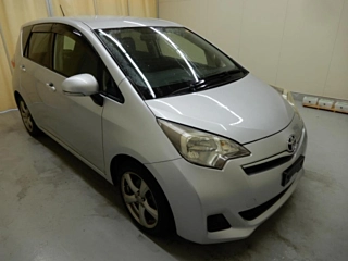 TOYOTA RACTIS 2011