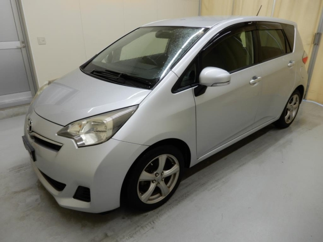 TOYOTA RACTIS 2011
