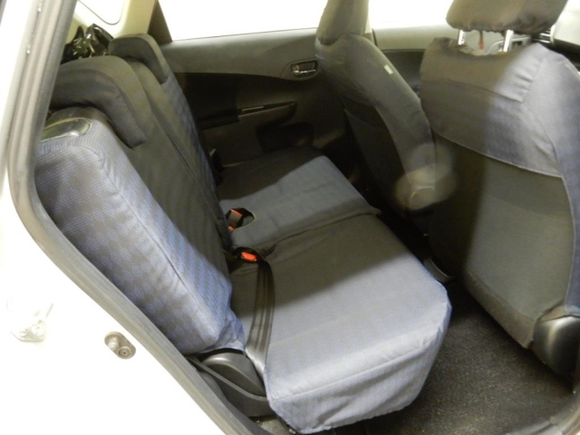 TOYOTA RACTIS 2011