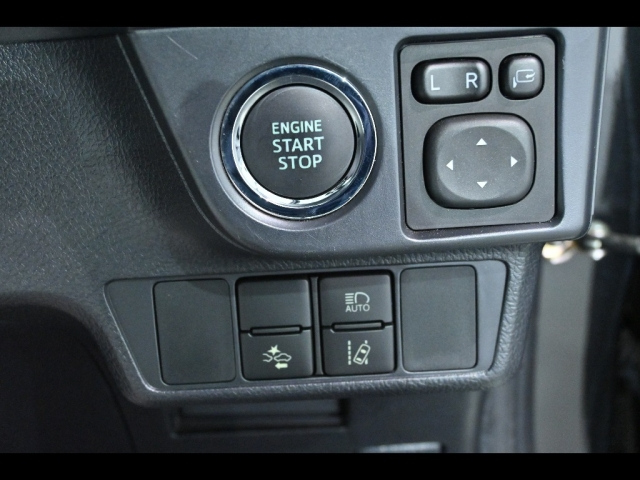 TOYOTA COROLLA FIELDER 2015