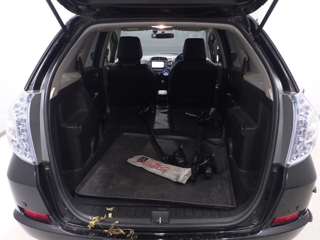 HONDA FIT SHUTTLE 2012