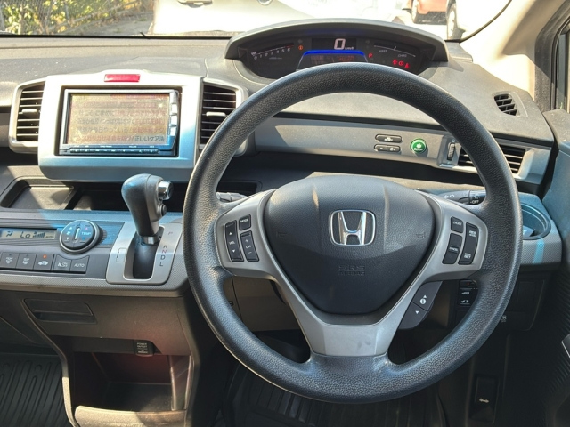 HONDA FREED 2013