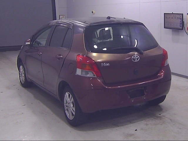 TOYOTA VITZ 2009