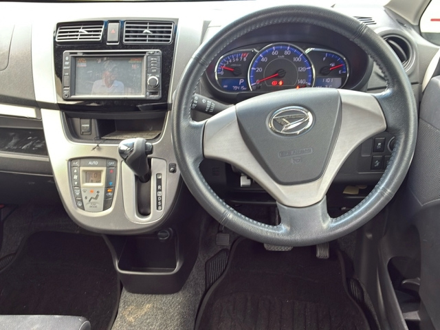 DAIHATSU MOVE 2014