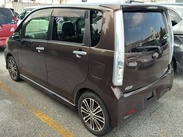 DAIHATSU MOVE 2014