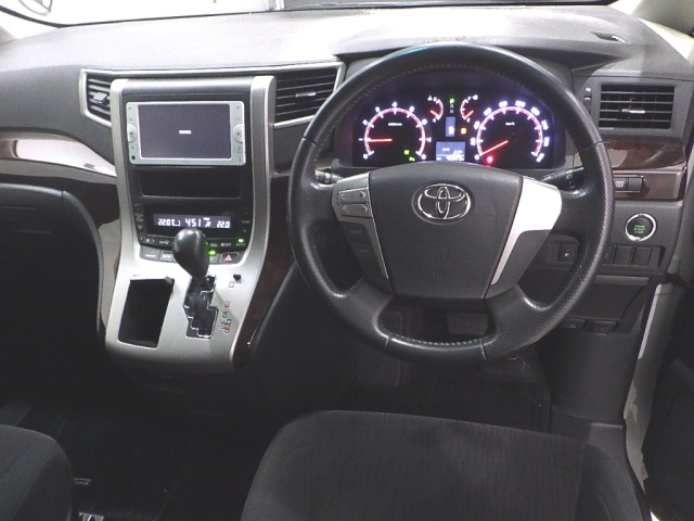 TOYOTA VELLFIRE 2012