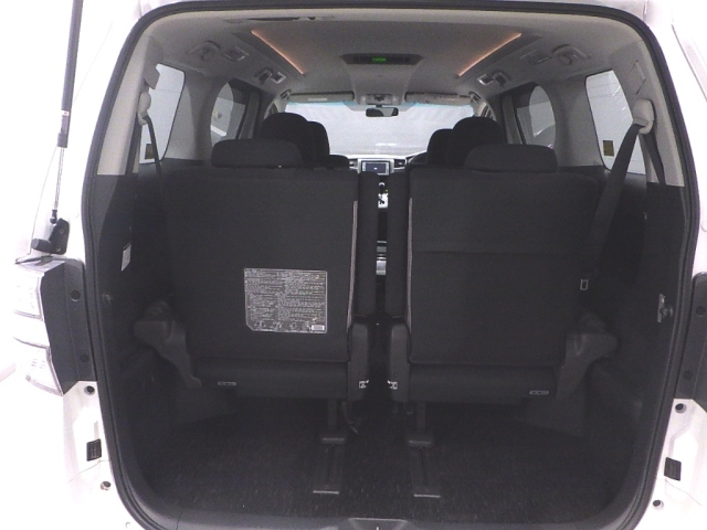 TOYOTA VELLFIRE 2012