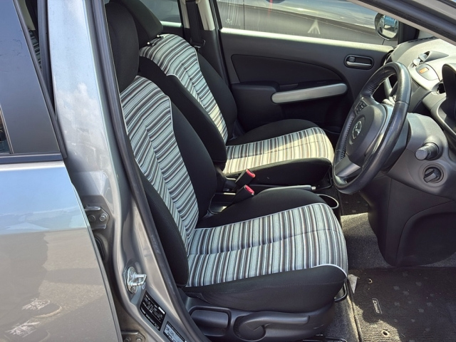 MAZDA DEMIO 2013