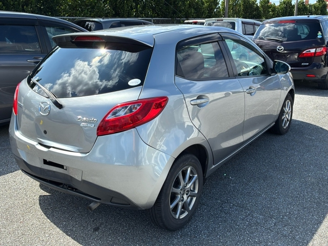 MAZDA DEMIO 2013
