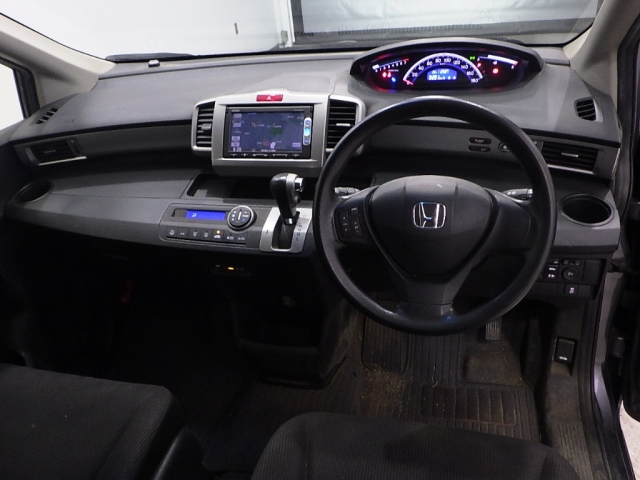 HONDA FREED 2015