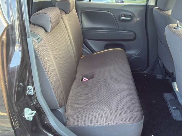 SUZUKI MRWAGON 2011