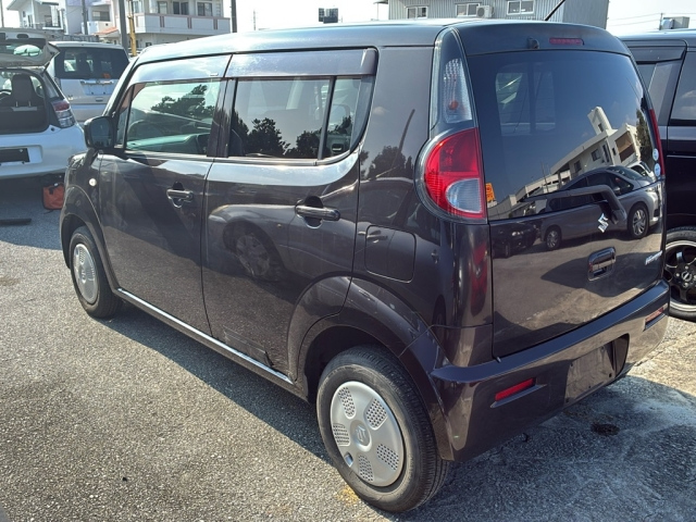 SUZUKI MRWAGON 2011