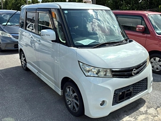 NISSAN ROOX 2013