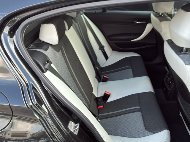 BMW 1 SERIES 2016