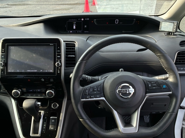 NISSAN SERENA 2019