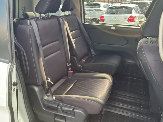 NISSAN SERENA 2019