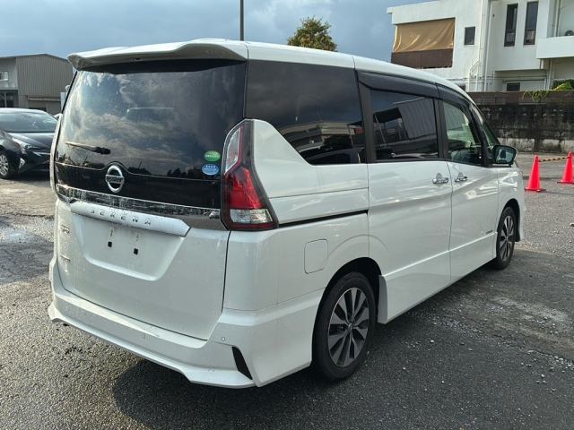 NISSAN SERENA 2019